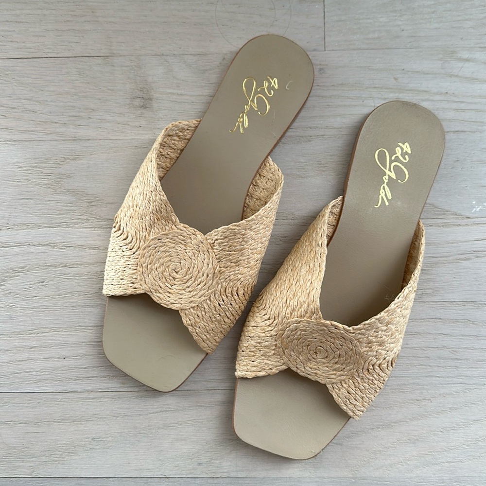 42 Gold straw sandals size 7.5